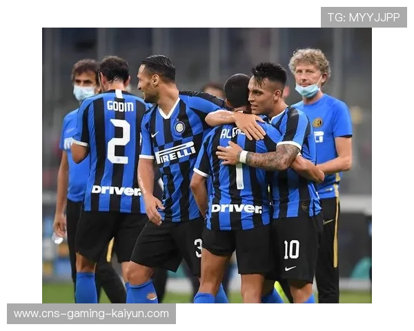 劳塔罗胸部停球后顺势扫射，国际米兰现场炸裂！